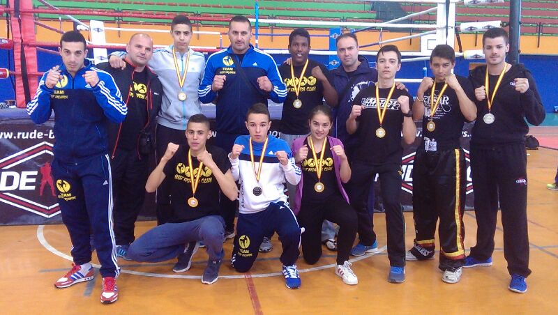 La EDM Almería Boxing acerca este deporte a niños y jóvenes desde 5 hasta  16 años - Ayuntamiento de Almería
